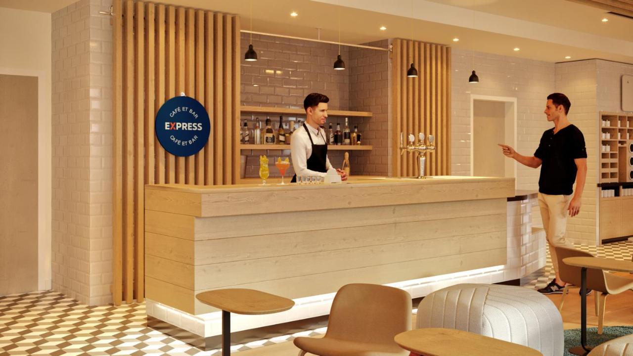 Holiday Inn Express - Marne-La-Vallee Val D'Europe By Ihg バイー・ロマンヴィリエ エクステリア 写真