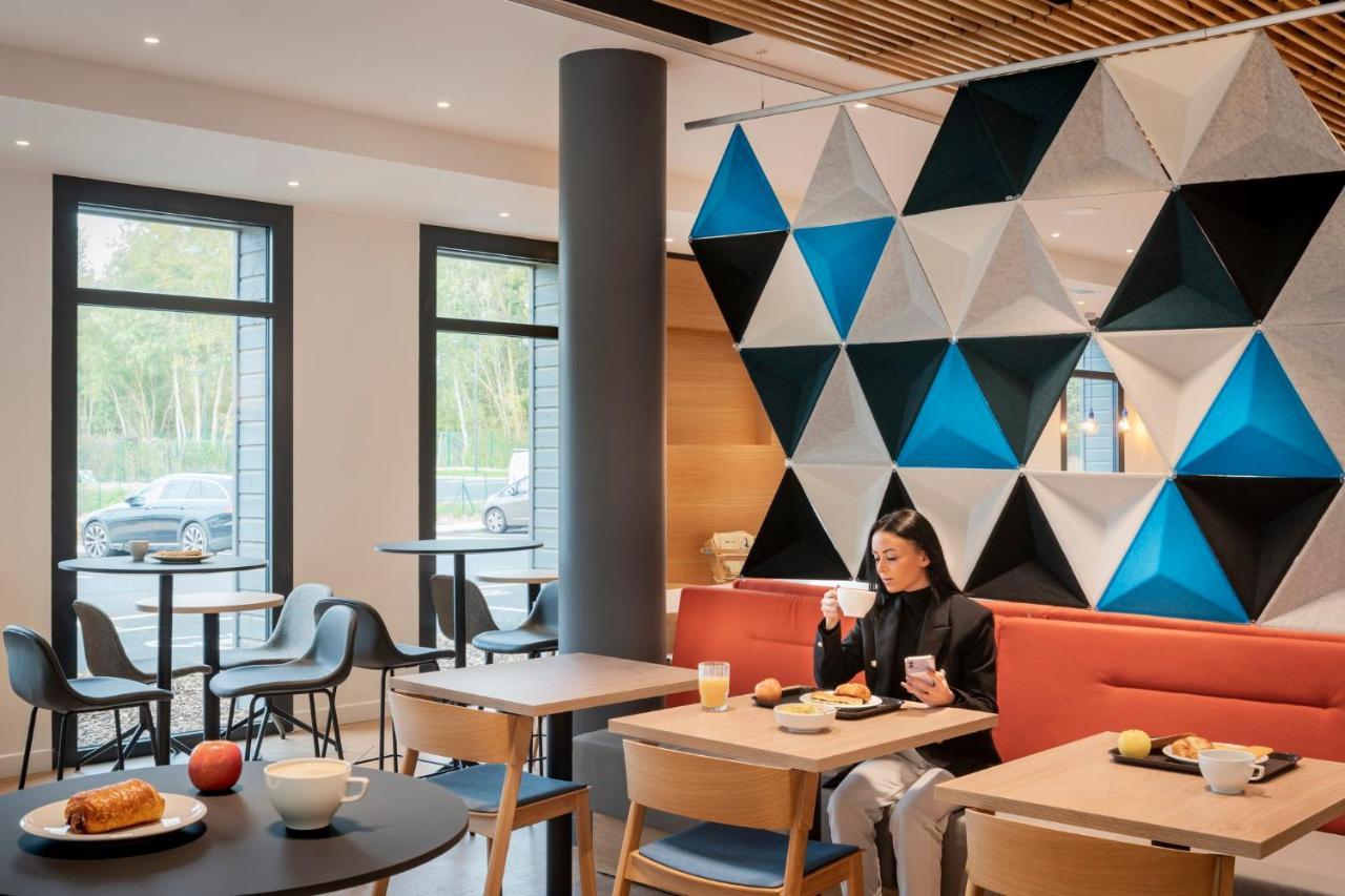 Holiday Inn Express - Marne-La-Vallee Val D'Europe By Ihg バイー・ロマンヴィリエ エクステリア 写真