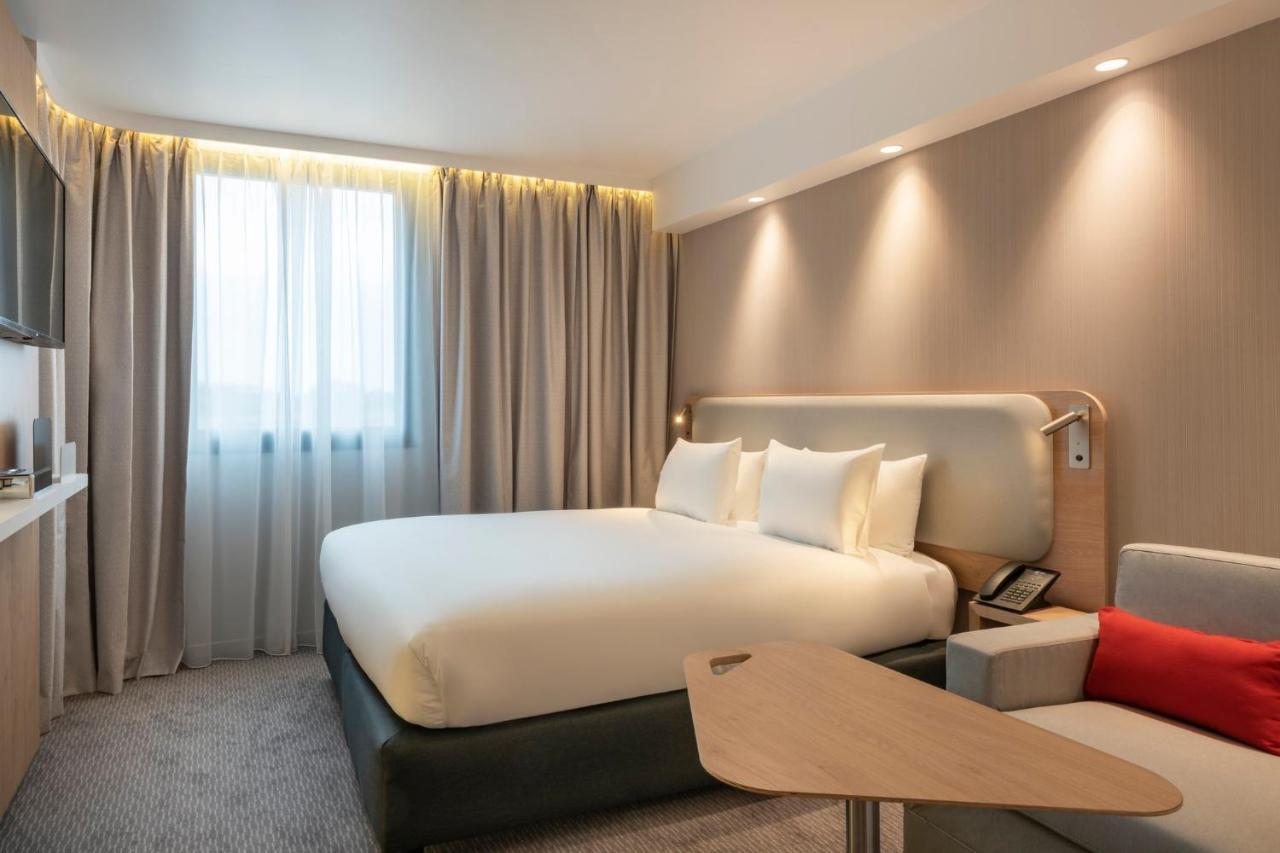 Holiday Inn Express - Marne-La-Vallee Val D'Europe By Ihg バイー・ロマンヴィリエ エクステリア 写真