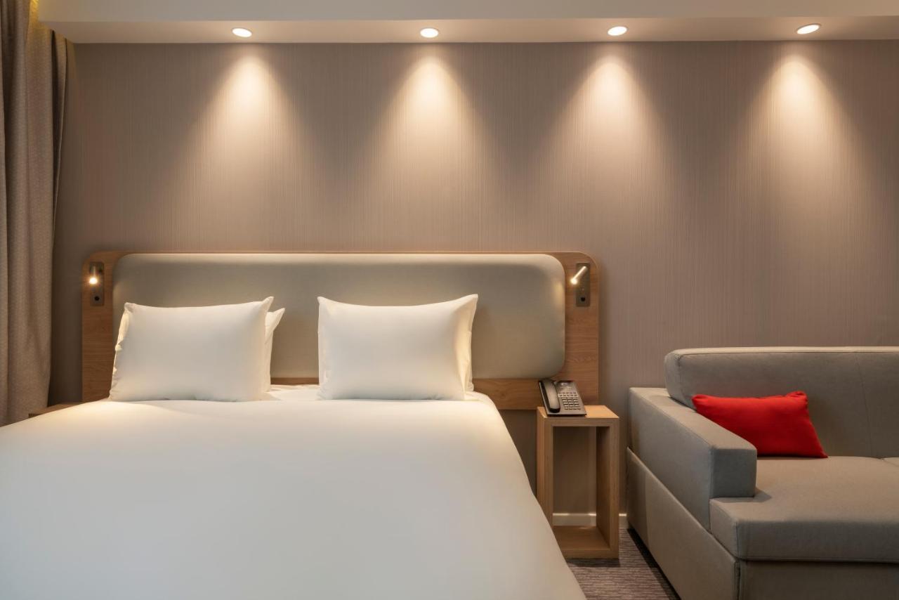 Holiday Inn Express - Marne-La-Vallee Val D'Europe By Ihg バイー・ロマンヴィリエ エクステリア 写真