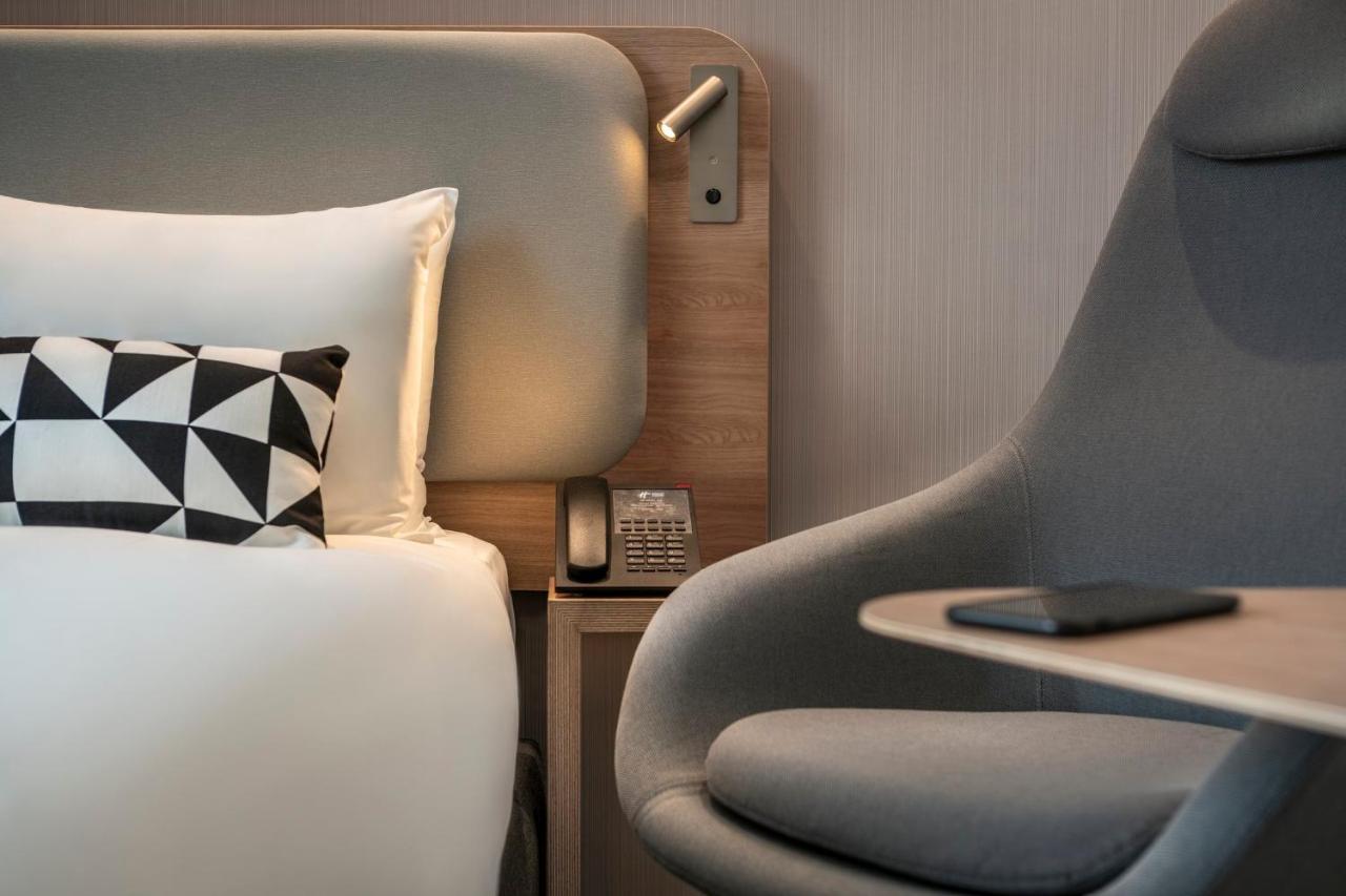 Holiday Inn Express - Marne-La-Vallee Val D'Europe By Ihg バイー・ロマンヴィリエ エクステリア 写真