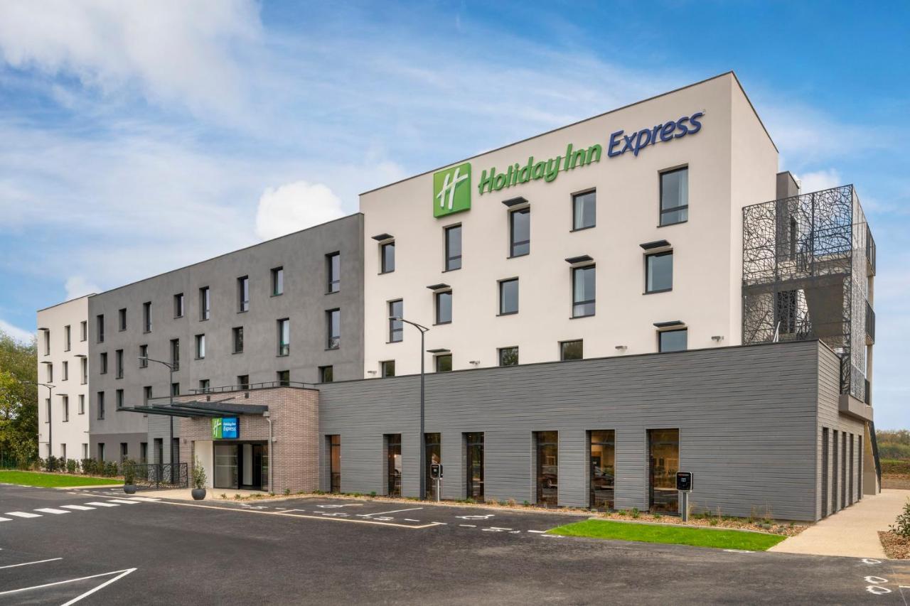 Holiday Inn Express - Marne-La-Vallee Val D'Europe By Ihg バイー・ロマンヴィリエ エクステリア 写真