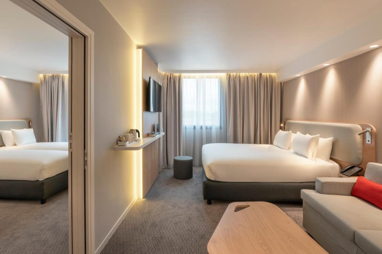 Holiday Inn Express - Marne-La-Vallee Val D'Europe By Ihg バイー・ロマンヴィリエ エクステリア 写真
