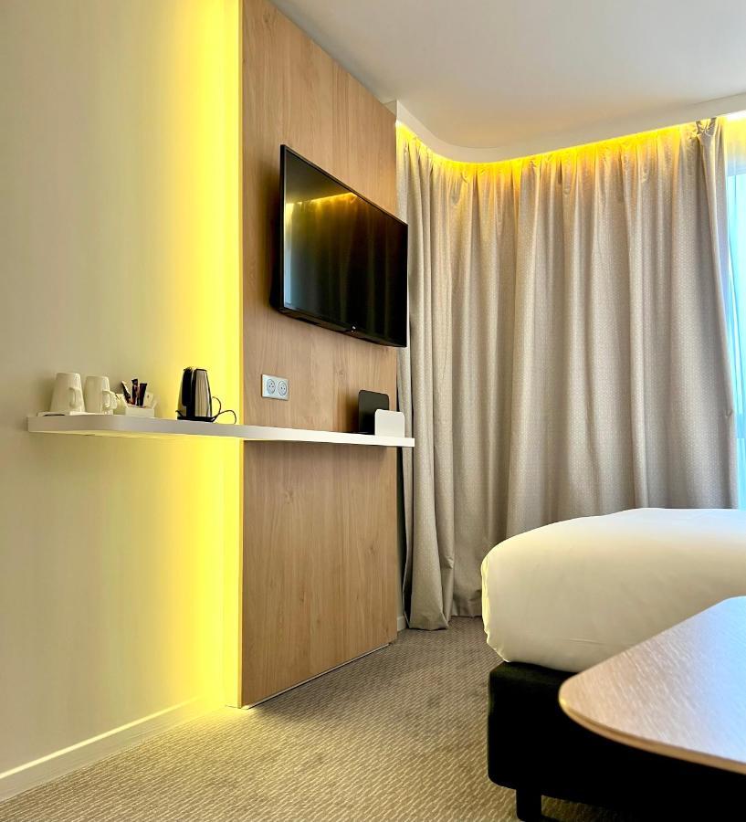 Holiday Inn Express - Marne-La-Vallee Val D'Europe By Ihg バイー・ロマンヴィリエ エクステリア 写真