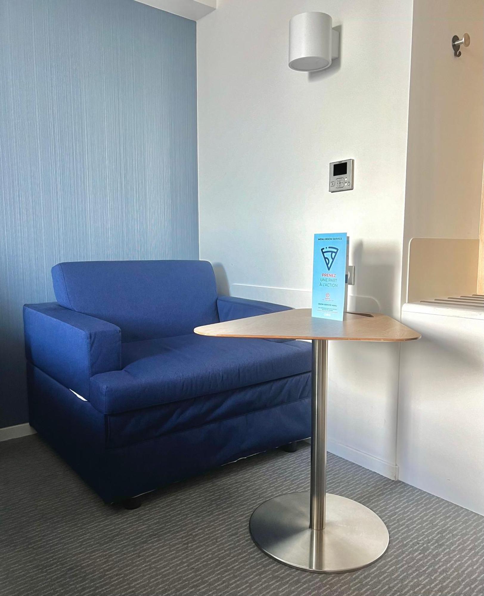 Holiday Inn Express - Marne-La-Vallee Val D'Europe By Ihg バイー・ロマンヴィリエ エクステリア 写真